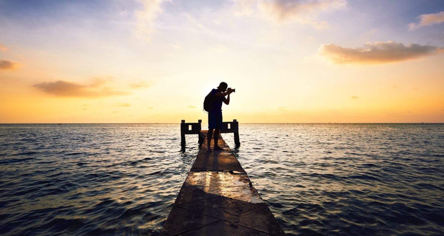 photographer-at-the-sunset-1536x1025